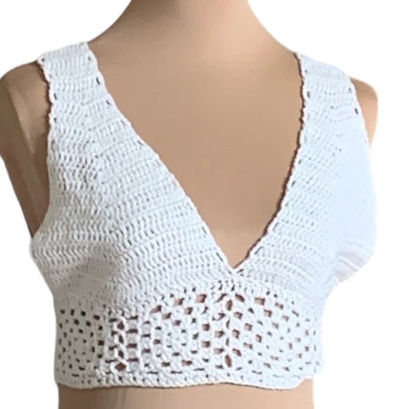 Tops - white crochet summer tops size L
